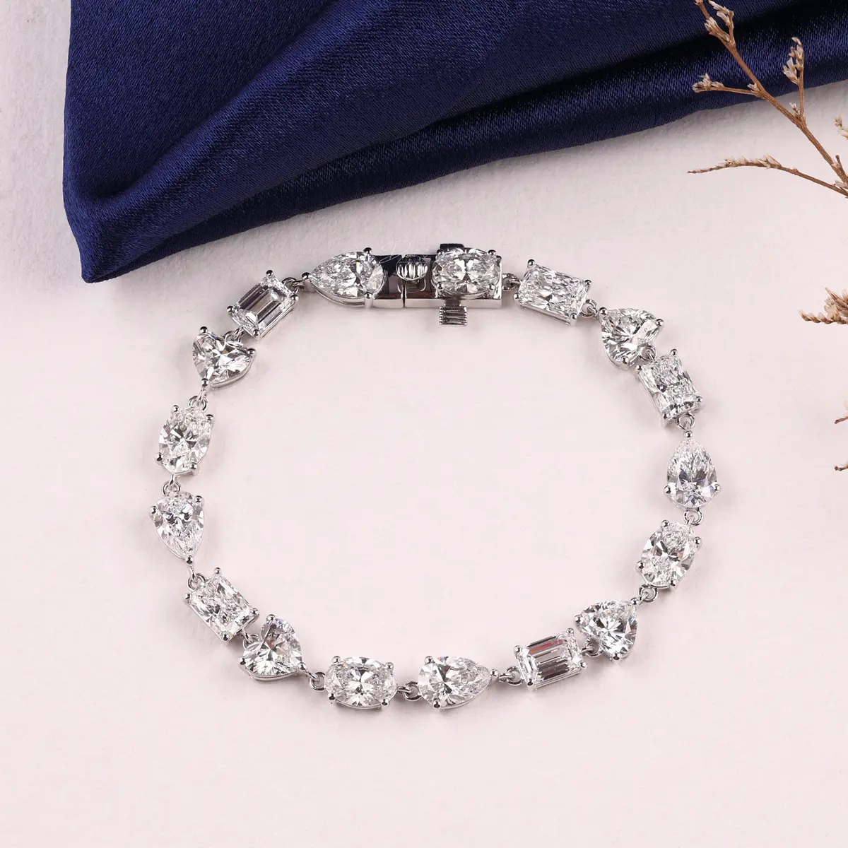Mixed-shape diamond bracelet made by Desai Diamonds
